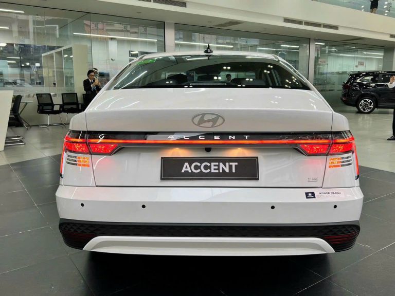 accent-2024-anh-thuc-te-trang-vn-hyundai (13)